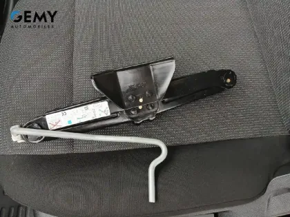 Photo 41 Peugeot Partner Gén. III Ph1 NG Base 4