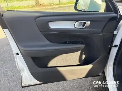 Photo 22 Volvo Xc40  T2 129 ch Geartronic 8