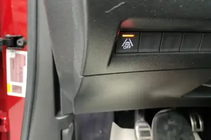 Photo 18 Peugeot 2008  BlueHDi 110 S&S BVM6