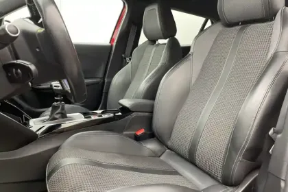 Photo 12 Peugeot 2008  BlueHDi 110 S&S BVM6