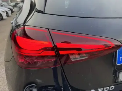 Photo 13 Mercedes Classe A  200 7G-DCT