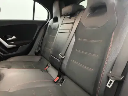 Photo 15 Mercedes Classe A  200 7G-DCT