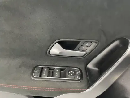 Photo 26 Mercedes Classe A  200 7G-DCT