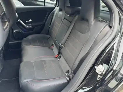 Photo 8 Mercedes Classe A  200 7G-DCT