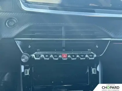 Photo 13 Peugeot 2008  Hybrid 145 e-DCS6