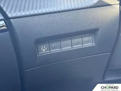 Photo 18 Peugeot 2008  Hybrid 145 e-DCS6