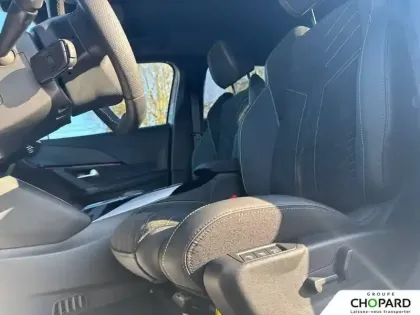 Photo 9 Peugeot 2008  Hybrid 145 e-DCS6