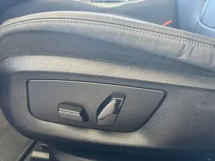 Photo 43 BMW Serie 5 Touring 530e TwinPower Turbo 292 ch BVA8