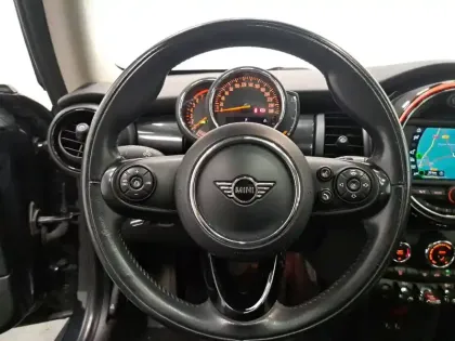 Photo 32 Mini Mini Gén. III (F56) Ph2 Heddon Street 3