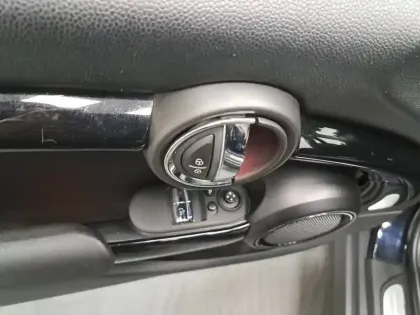 Photo 25 Mini Mini Gén. III (F56) Ph2 Heddon Street 3