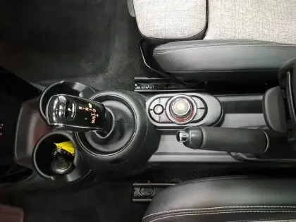 Photo 34 Mini Mini Gén. III (F56) Ph2 Heddon Street 3