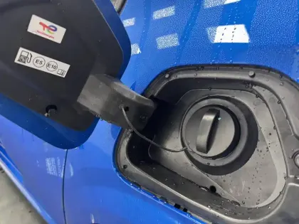 Photo 18 Peugeot 208  100 S&S BVM6