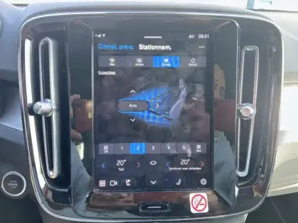 Photo 7 Volvo Xc40  B3 163 ch DCT7