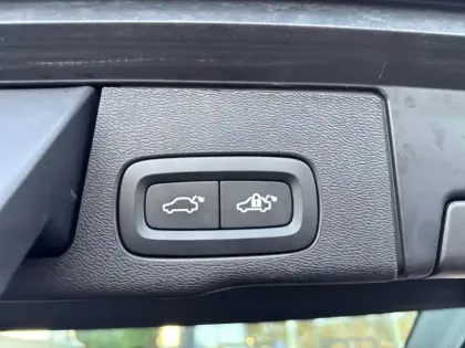 Photo 24 Volvo Xc60  B4 197 ch Geartronic 8