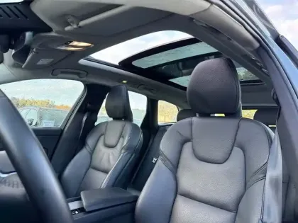 Photo 18 Volvo Xc60  B4 197 ch Geartronic 8