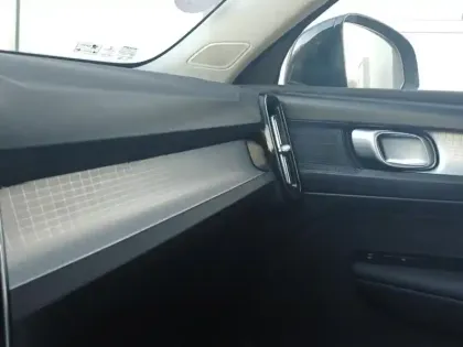 Photo 10 Volvo Xc40  T4 Recharge 129+82 ch DCT7