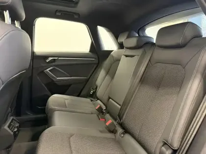 Photo 29 Audi Q3  35 TFSI 150 ch S tronic 7