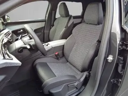 Photo 34 Peugeot 5008  Hybrid 145 e-DCS6