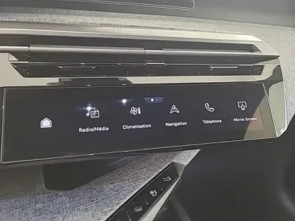 Photo 91 Peugeot 5008  Hybrid 145 e-DCS6