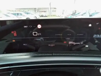 Photo 57 Peugeot 5008  Hybrid 145 e-DCS6