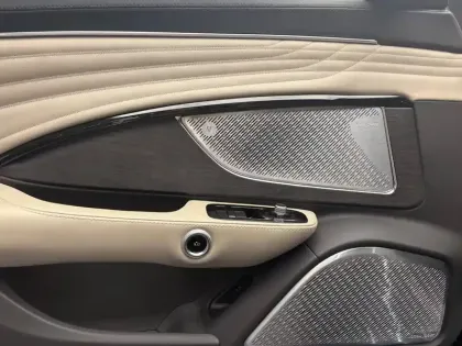 Photo 10 Maserati Granturismo  V6 490