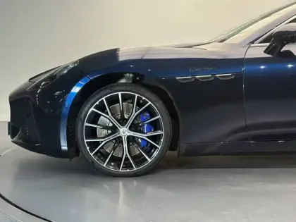 Photo 12 Maserati Granturismo  V6 490