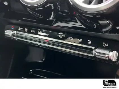 Photo 15 Mercedes Classe A  250 e 8G-DCT