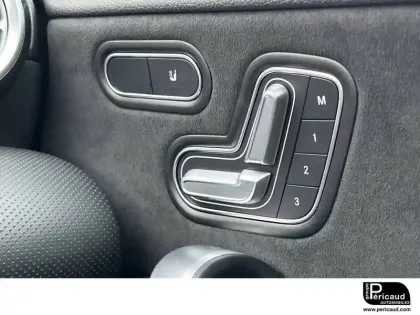 Photo 18 Mercedes Classe A  250 e 8G-DCT