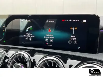 Photo 11 Mercedes Classe A  250 e 8G-DCT