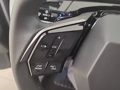 Photo 82 Peugeot 3008  Hybrid 145 e-DCS6