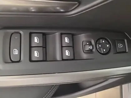 Photo 83 Peugeot 3008  Hybrid 145 e-DCS6