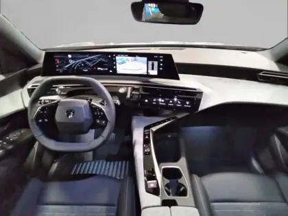 Photo 27 Peugeot 3008  Hybrid 145 e-DCS6