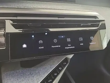Photo 79 Peugeot 3008  Hybrid 145 e-DCS6