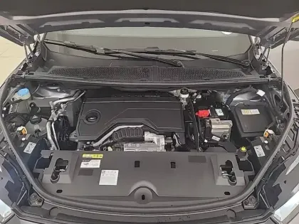 Photo 85 Peugeot 3008  Hybrid 145 e-DCS6