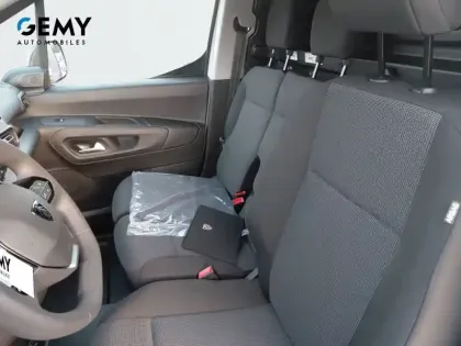 Photo 9 Peugeot Partner  FOURGON M DIESEL 130 CH AUT.