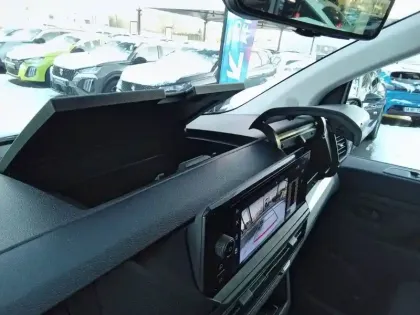 Photo 40 Peugeot Expert  CA FIXE M DIESEL 180 CH AUTOMATIQUE