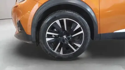 Photo 10 Peugeot 2008  Electrique 136 ch