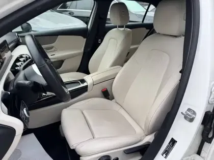 Photo 6 Mercedes Classe A  180 7G-DCT