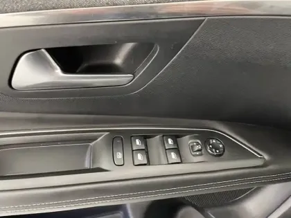 Photo 90 Peugeot 3008  Puretech 130ch S&S BVM6