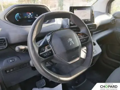 Photo 16 Peugeot Partner E- FOURGON STANDARD 800 KG 136 CH BATTERIE 50 KWH