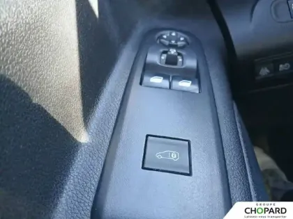 Photo 19 Peugeot Partner E- FOURGON STANDARD 800 KG 136 CH BATTERIE 50 KWH