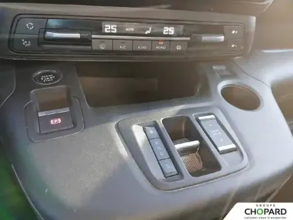 Photo 18 Peugeot Partner E- FOURGON STANDARD 800 KG 136 CH BATTERIE 50 KWH