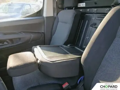 Photo 17 Peugeot Partner E- FOURGON STANDARD 800 KG 136 CH BATTERIE 50 KWH