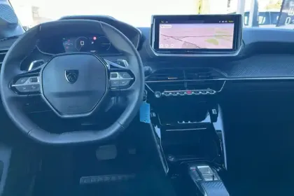 Photo 16 Peugeot 208  Hybrid 110 e-DCS6