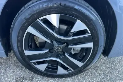 Photo 11 Peugeot 208  Hybrid 110 e-DCS6