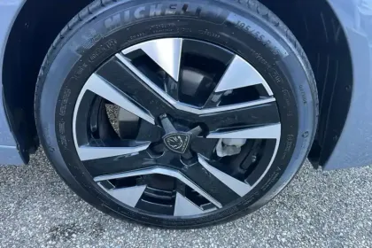 Photo 9 Peugeot 208  Hybrid 110 e-DCS6