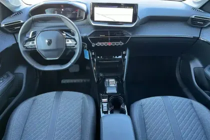 Photo 15 Peugeot 208  Hybrid 110 e-DCS6