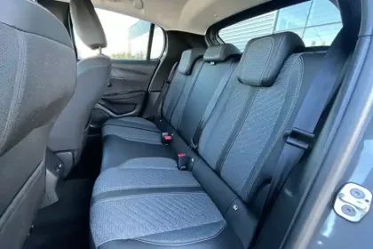 Photo 14 Peugeot 208  Hybrid 110 e-DCS6