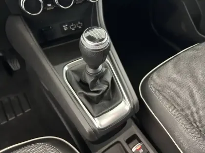 Photo 88 Renault Captur  TCe 100 GPL - 21