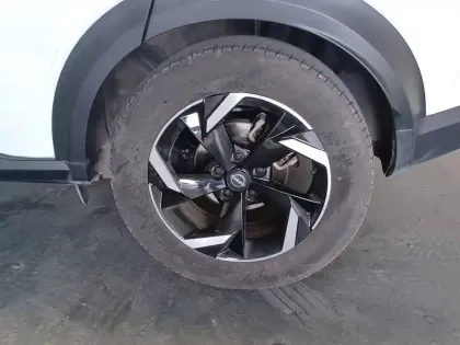 Photo 48 Nissan Juke  Hybrid 143